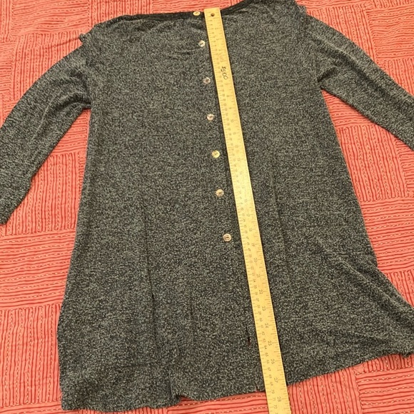 Coin 1894 stretchy buttons down back Gray Crew Neck Sweater - Picture 8 of 9